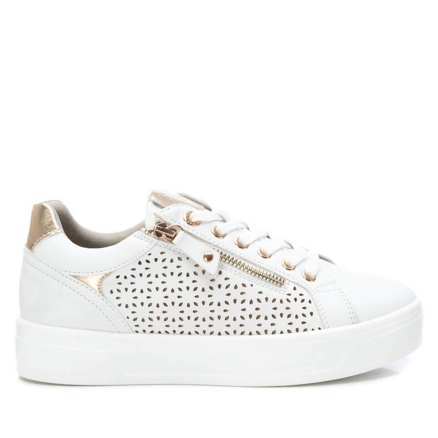 Women's Lace-Up Sneakers In White 7660614123580