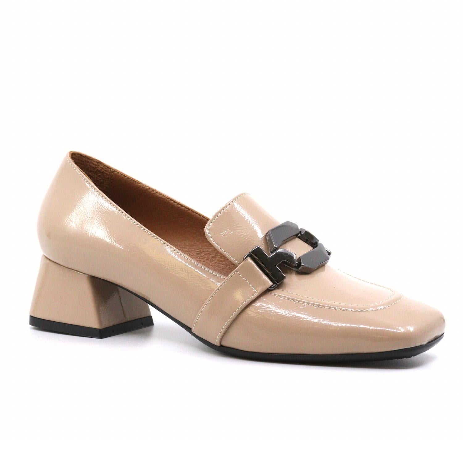 Women Cameron Pump In Taupe Naplack