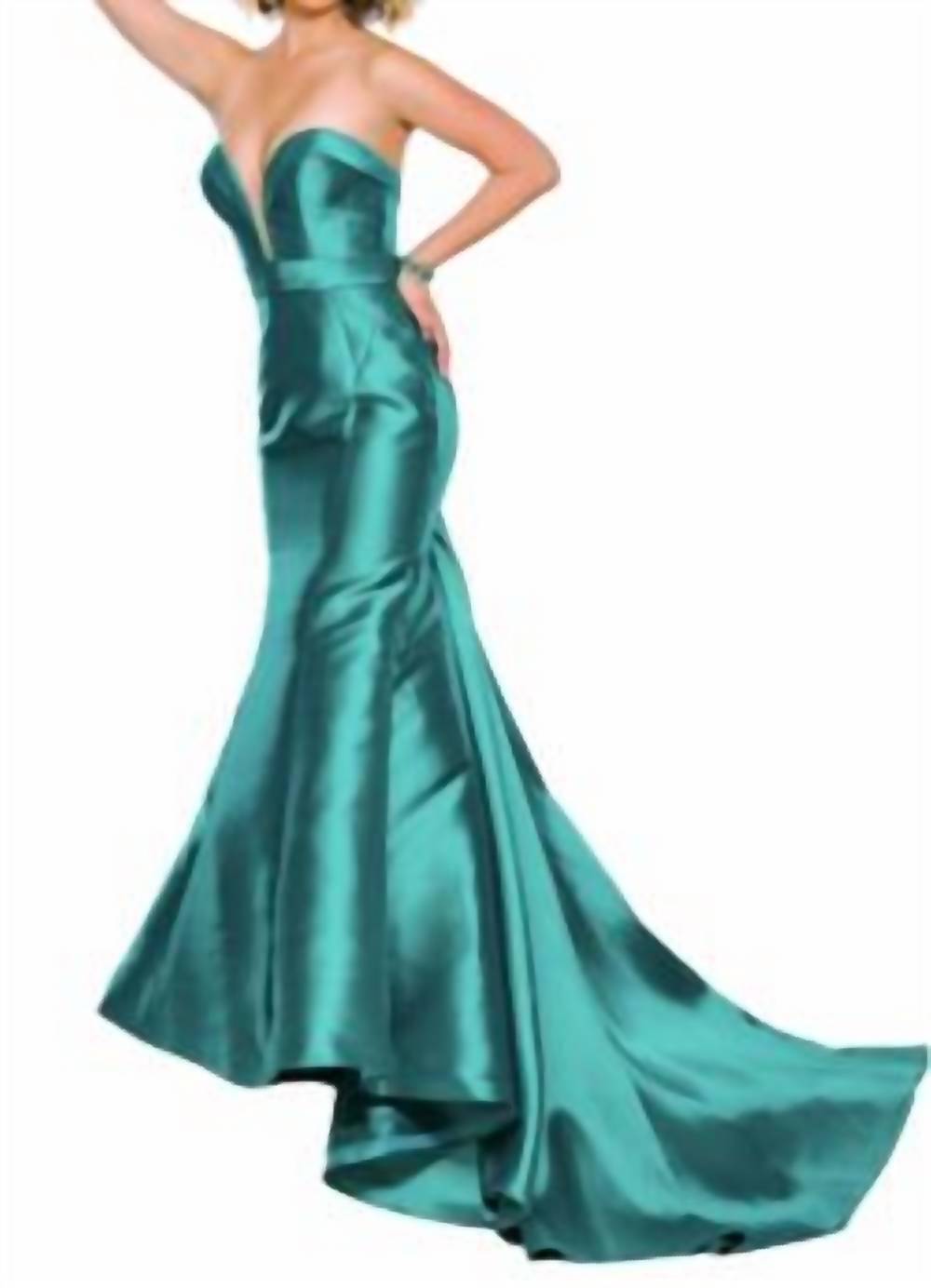 Sweetheart Strapless Gown In Emerald Green