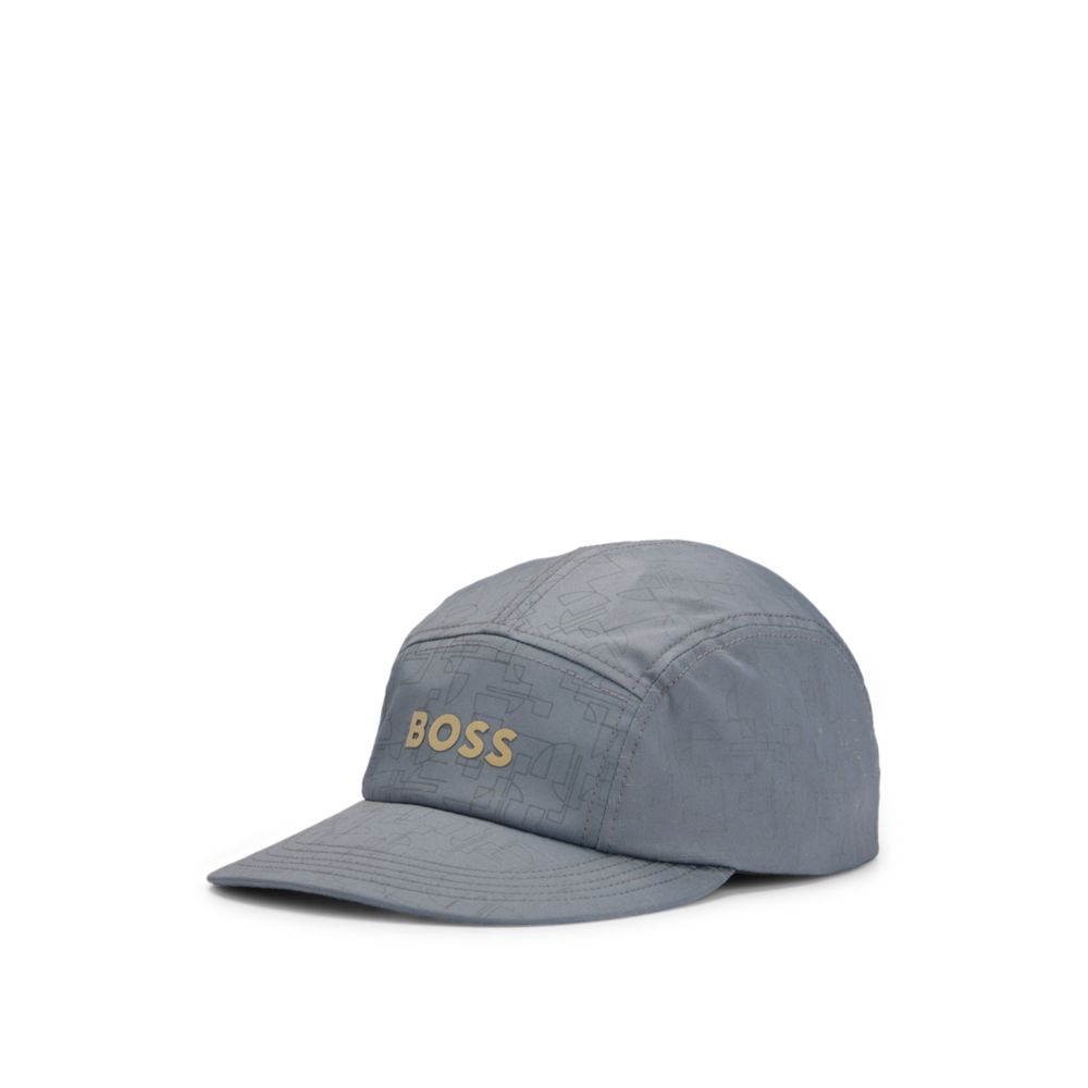 Twill running cap with logo and seasonal pattern