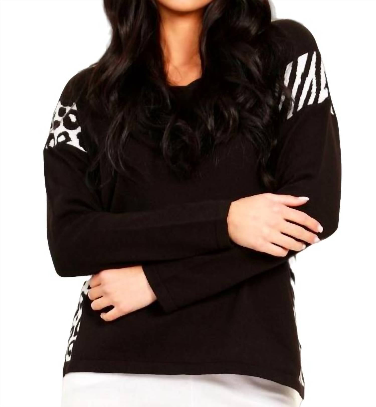 Animal Print V-Neck Top In Black/white