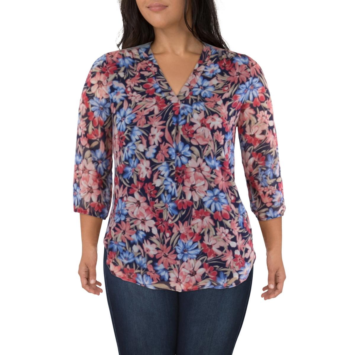 Petites V Neck Three Quarter Sleeve Blouse